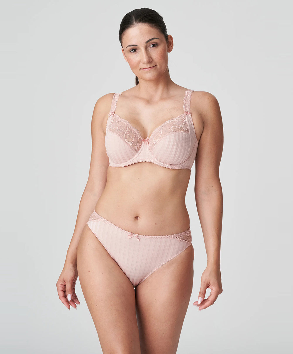 Slip brésilien dentelle PrimaDonna Madison rose poudré 0562125-PWD