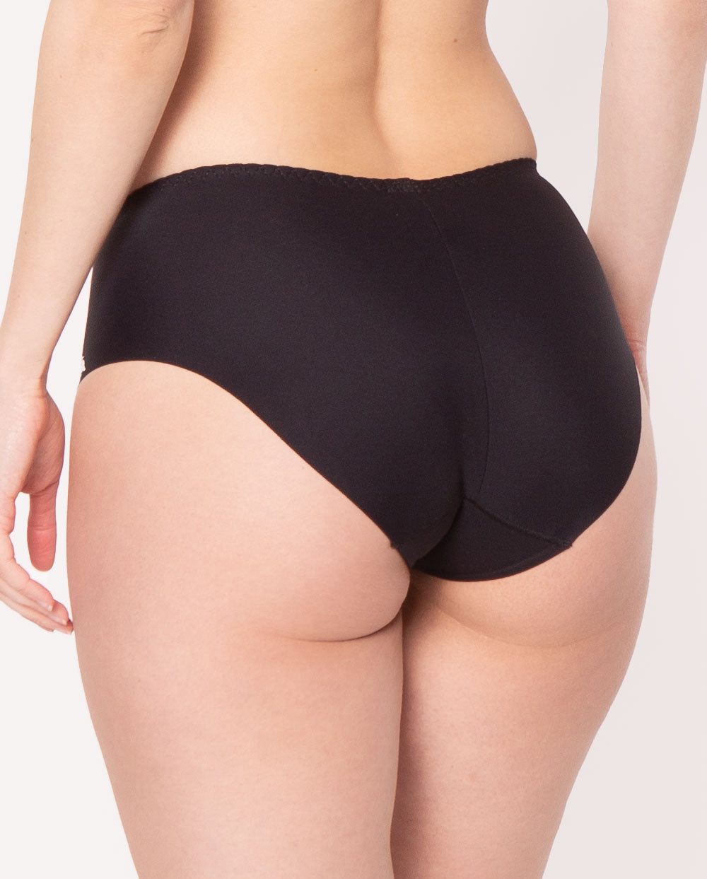 Slip haut Antigel de Lise Charmel Culte Beauté noir FCH0366-NO