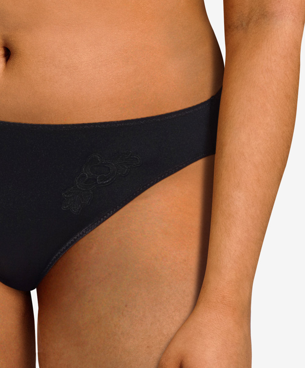 Slip invisible Chantelle Hedona noir C20330-011