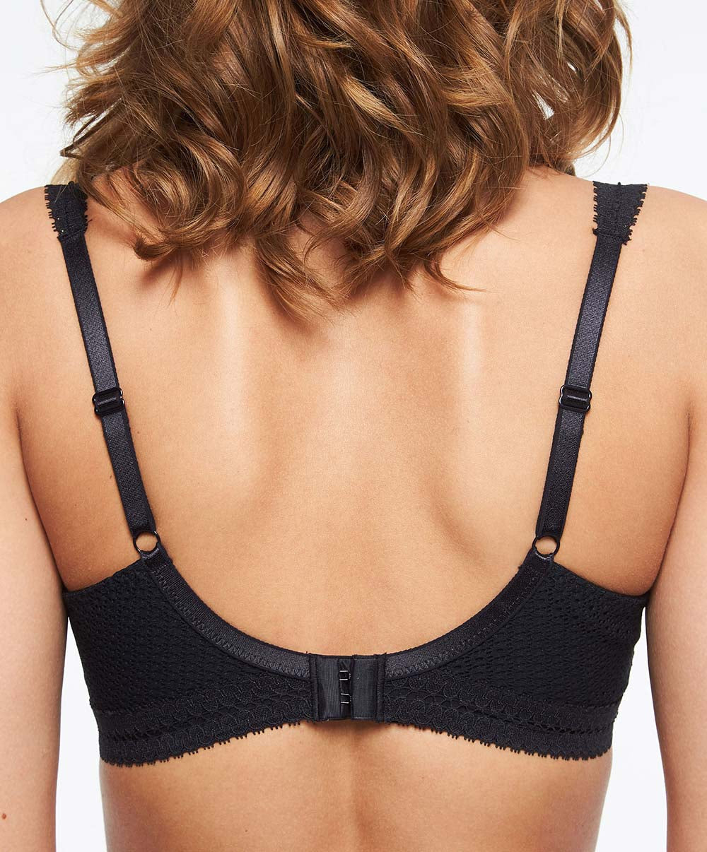 Soutien-gorge armatures Montsouris noir Chantelle C14310-011