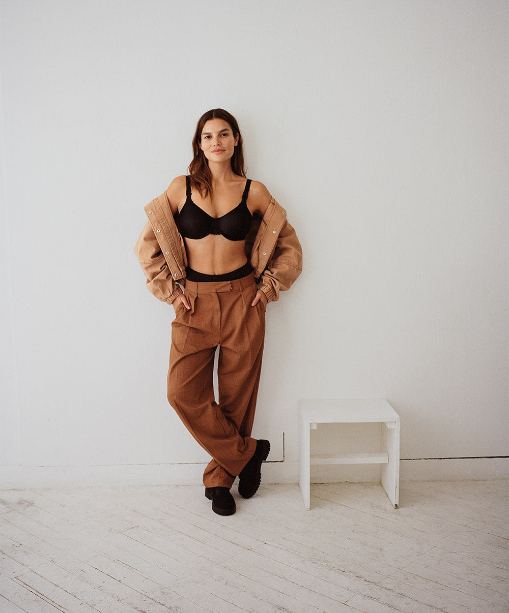 Soutien-gorge moulé enveloppant avec armatures Chantelle Hedona noir C20310-011