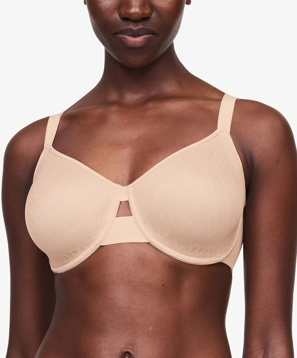 Soutien-gorge moulé très enveloppant avec armatures Chantelle Smooth Lines beige doré C11N10-01N