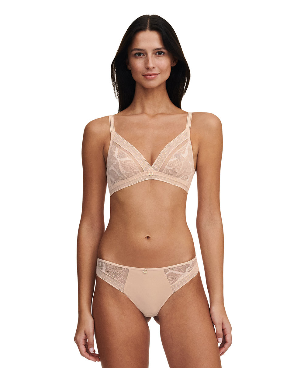 Tanga Chantelle True Lace milk beige doré C11M90-01N