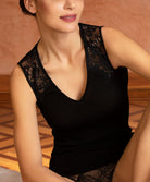 Tee-shirt sans manches laine et soie "Bien-être" Lise Charmel Plaisir Caresse noir ANJ9210-NO