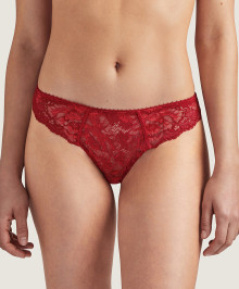 CULOTTE, STRING : Tanga rouge sexy
