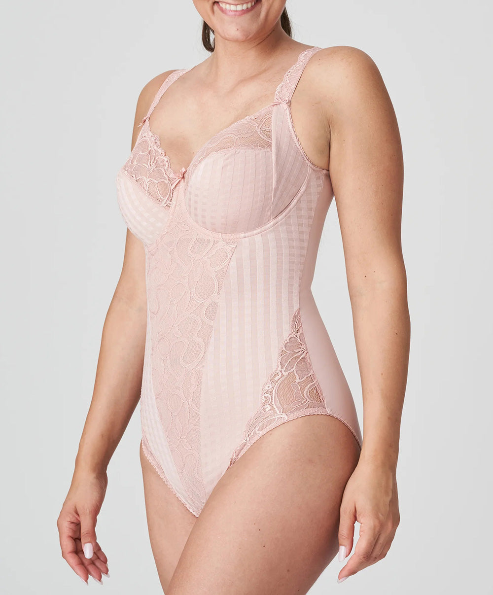 Body galbant à bonnets emboitants dentelle PrimaDonna Madison rose poudré 0462120-PWD