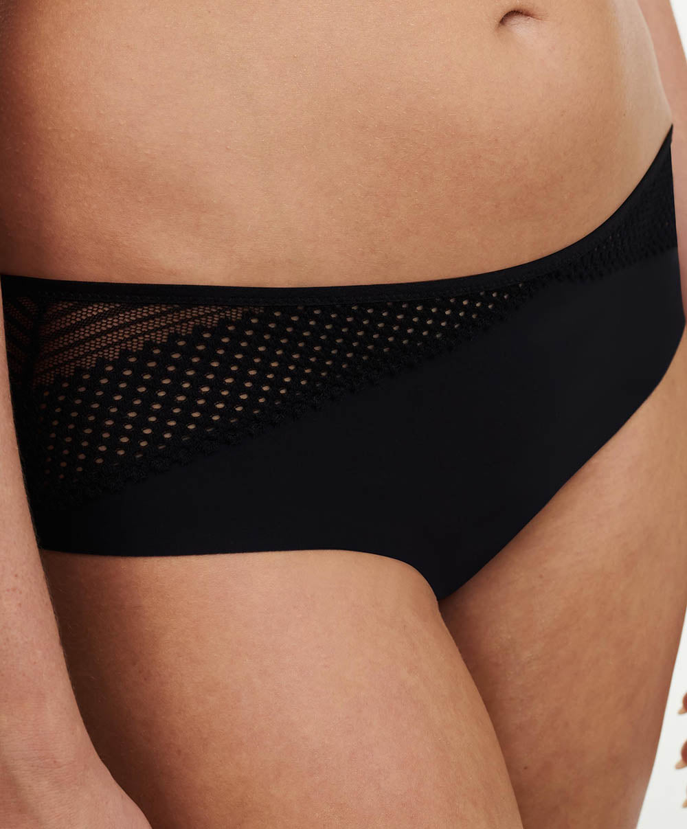 Shorty couvrant en dentelle Chantelle Play Noir C22AB0-011