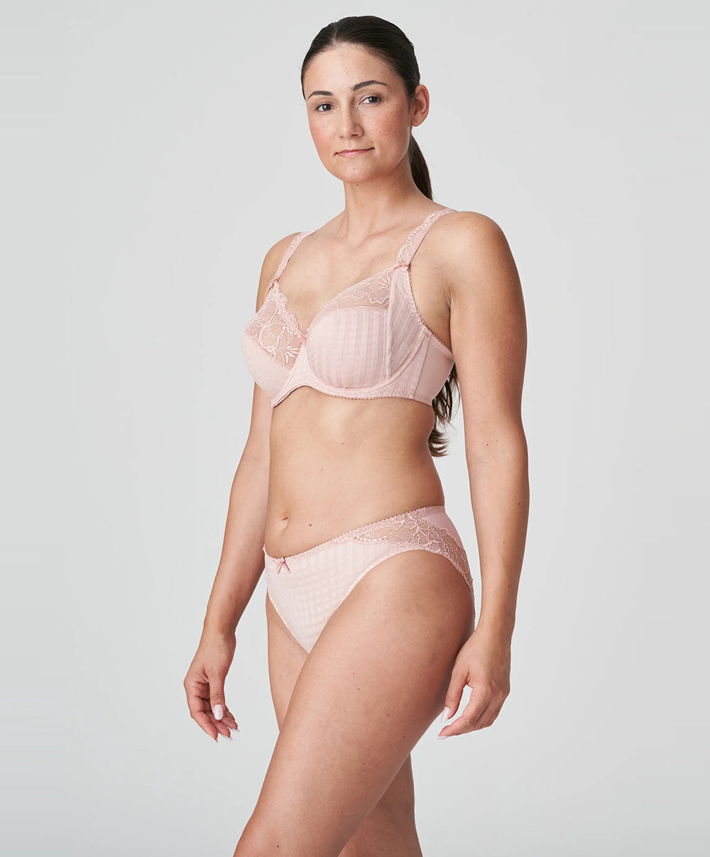 Slip brésilien dentelle PrimaDonna Madison rose poudré 0562125-PWD