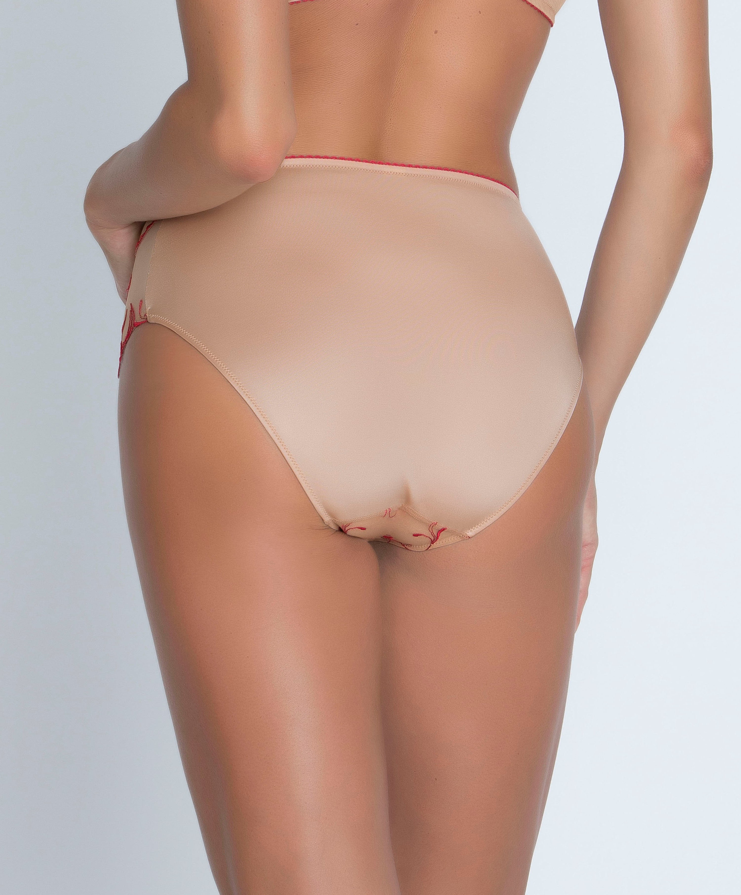 Slip haut grande taille Lise Charmel Éblouissant Eros nude solaire BCH0395-NS