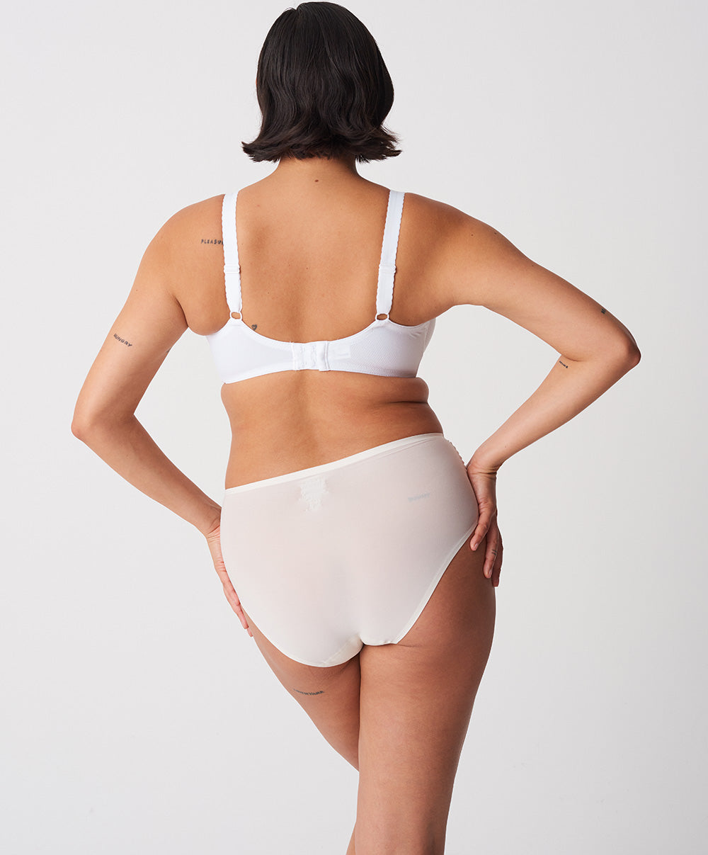 Soutien-gorge armatures grande taille emboitant 3 parties Chantelle Amazone blanc C21010-010