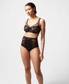 Soutien-gorge armatures très enveloppant Chantelle True Lace noir C11M10-011