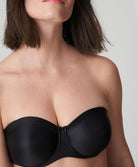 Soutien-gorge bandeau moulé lisse bretelles amovibles invisible à armatures PrimaDonna Satin noir 0161331-ZWA
