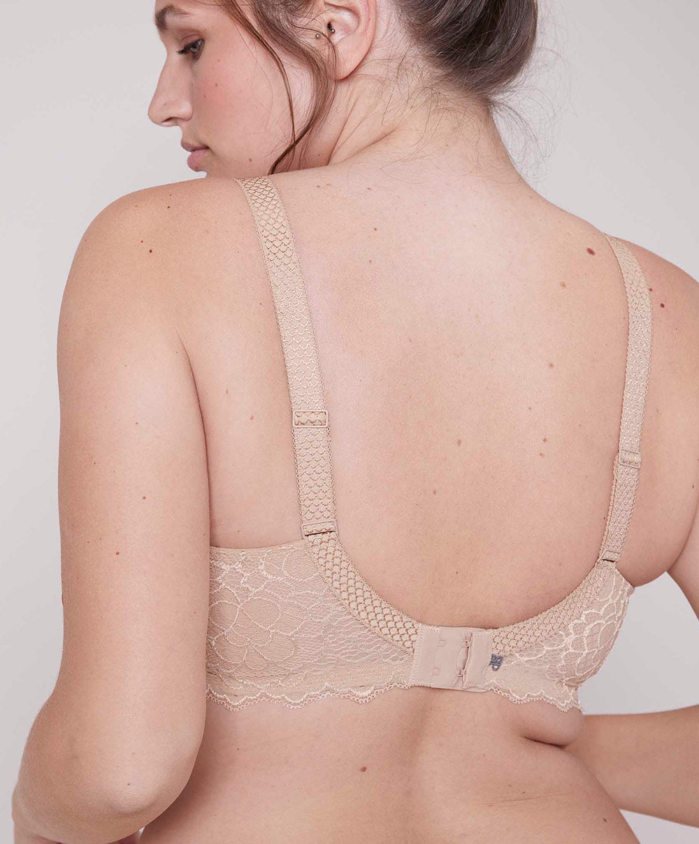 Soutien-gorge coque armatures spacer 3D Simone Pérèle Caresse peau rosée 12A316-739