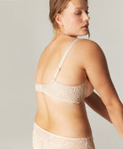 Soutien-gorge coque armatures spacer 3D Simone Pérèle Caresse peau rosée 12A316-739
