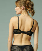 Soutien-gorge moulé padding spacer forme corbeille Simone Pérèle Caresse noir 12A343-015
