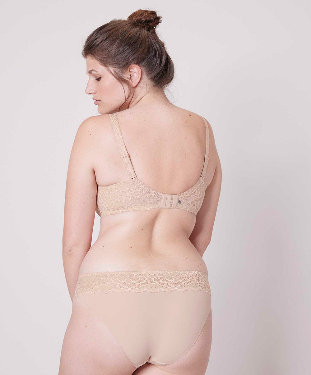 Soutien-gorge moulé padding spacer forme corbeille Simone Pérèle Caresse peau rosée 12A343-739