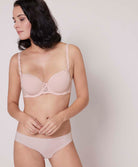 Soutien-gorge moulé décolleté plongeant spacer bretelles multipositions Simone Pérèle Andora poudre 131316-383