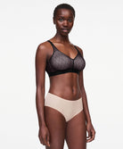 Soutien-gorge sans armatures grande taille Chantelle Smooth Lines noir beige C11N80-0DS