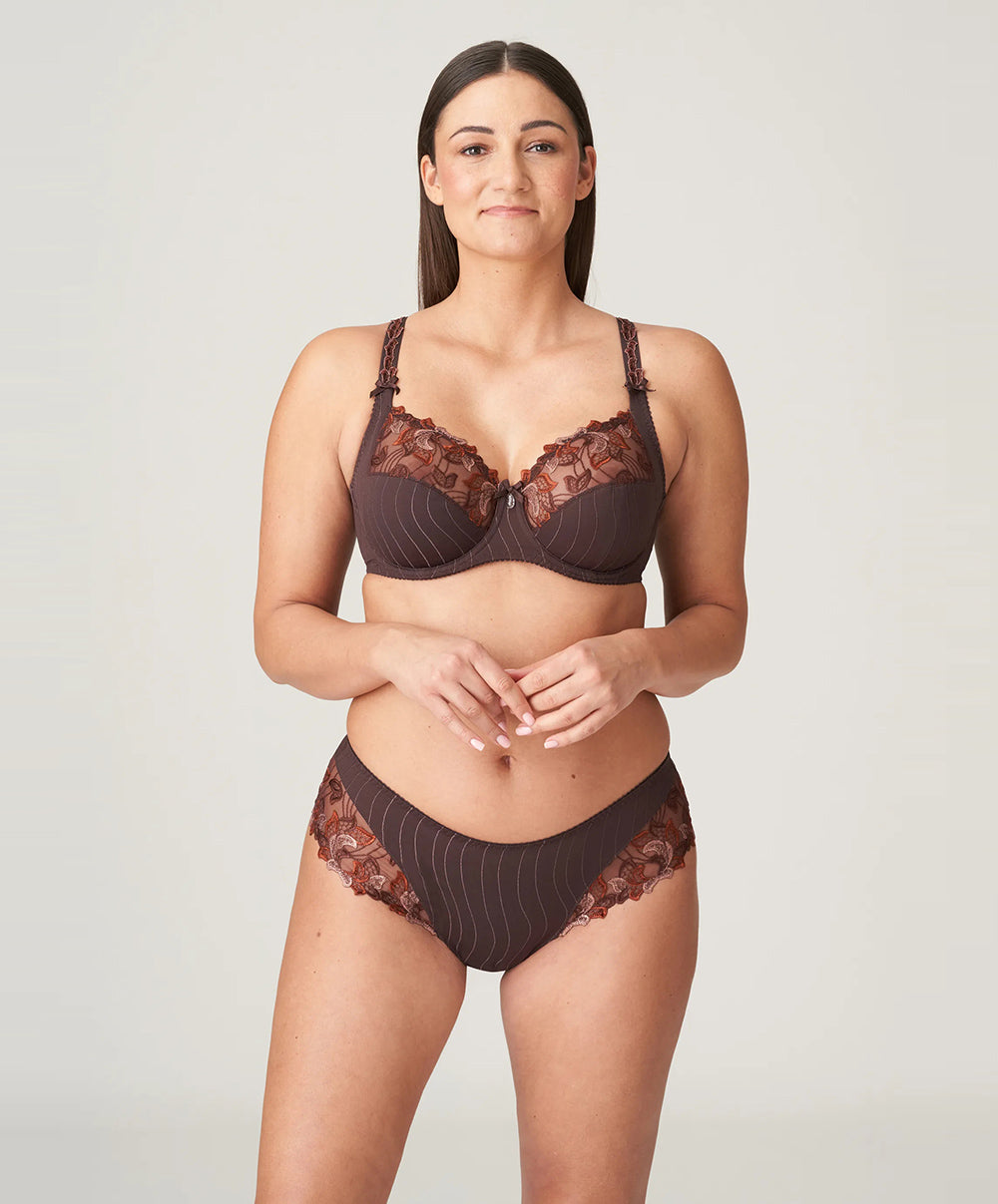 String "Luxueux" dentelle PrimaDonna Deauville ristretto 0661816-RIS